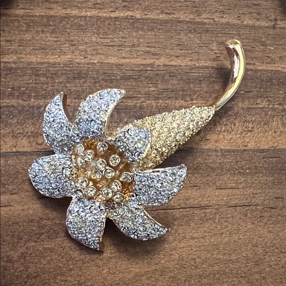 Kenneth Jay Lane Jewelry - VTG~KJL Iris Brooch gold tone encrusted